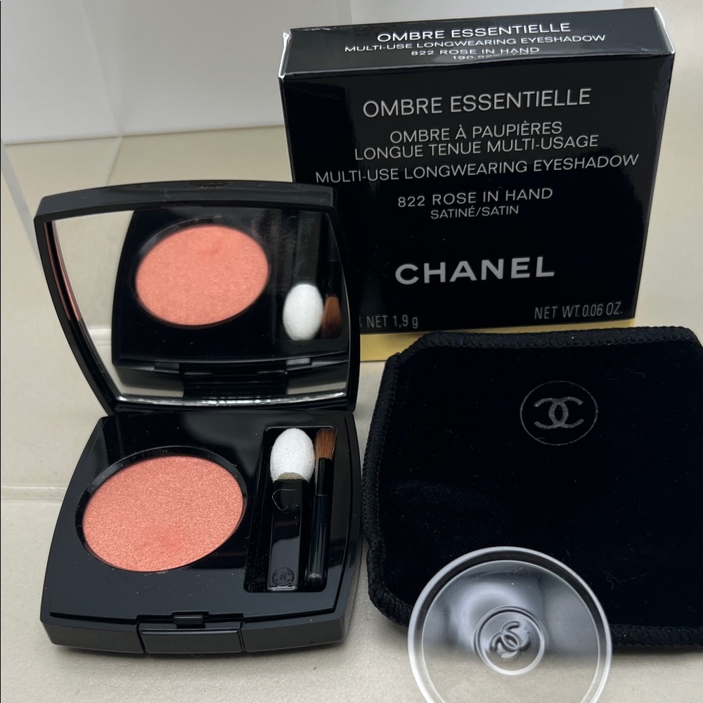 CHANEL Ombre Essentielle Satin Eyeshadow -Coral Pink (822 Rose In Hand) Sold Out